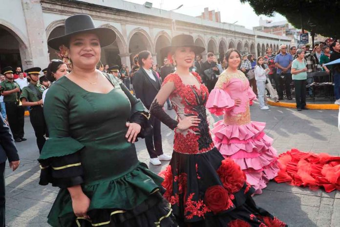 Celebra el Gobierno de la Gente 421