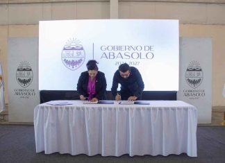 Job Gallardo firma convenio para Becas UNIVA y apuesta por la educación en Abasolo Job Gallardo