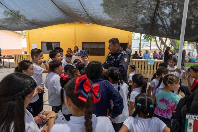 Dependencias municipales y estatales participan en Feria de Prevención en Florida de González