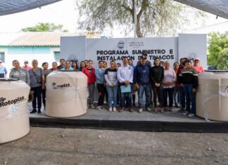 Continúa la entrega de Tinacos en Abasolo