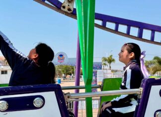 Niñas y niños disfrutan de un día en la Feria de la Gente