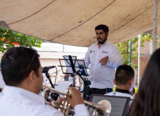 Banda Sinfónica de Abasolo ofrece clase muestra en El Saucillo con el programa Vientos Musicales para la Gente