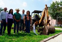 Rehabilitan Plaza Pública en la Comunidad de la Granja