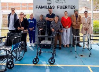 El Presidente Municipal Job Gallardo Impulsa el Bienestar con la Entrega de Apoyos del Programa “Familias Fuertes y Dignas”