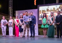 Reconocen trayectoria de ciudadanos destacados en el inicio de la Semana Cultural