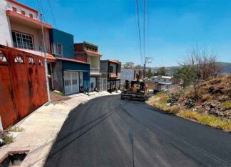 Avanzan trabajos de rehabilitación vial en Abasolo; mejoran acceso a zona escolar