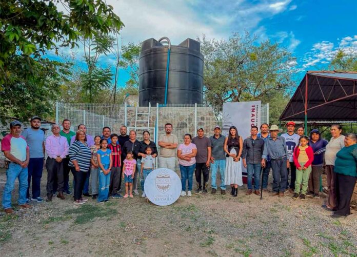 Inauguran cisterna en El Pitahayo