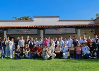 Abasolo reconoce la vocación y entrega del personal de enfermería