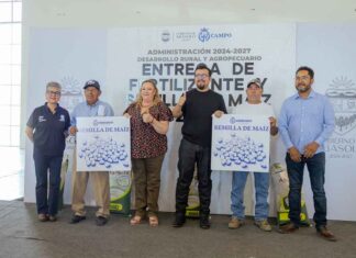Impulsan el desarrollo agrícola con entrega de apoyos para productores de Abasolo