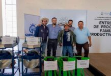 Impulsan el desarrollo del campo con la entrega de apoyos a productores de Abasolo