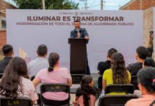 Avanza modernización del alumbrado público en Huitzatarito