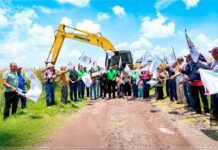 **Arrancan trabajos de desazolve en Paso de Carretas con recurso 100% municipal; anuncian mejora de caminos interparcelarios**